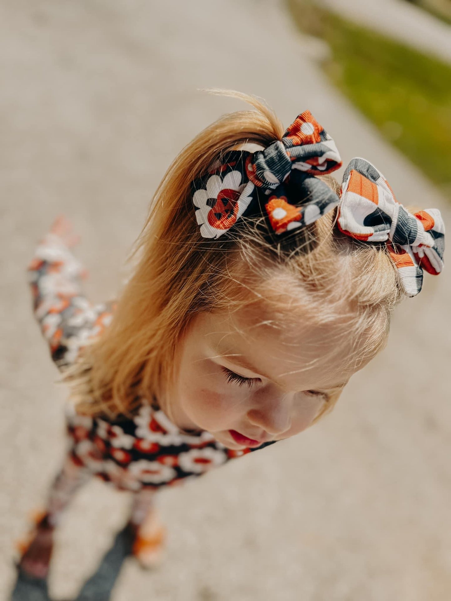 Matching simple bow/piggies (fall/halloween)